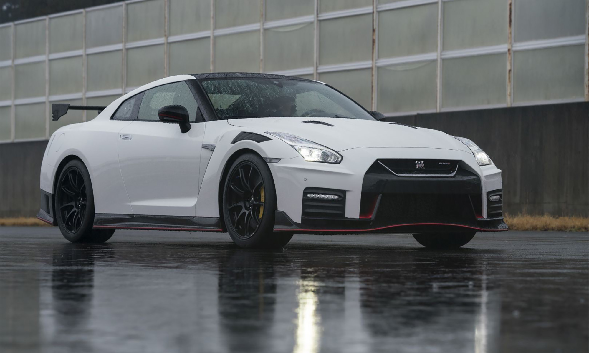 Nissan GT-R