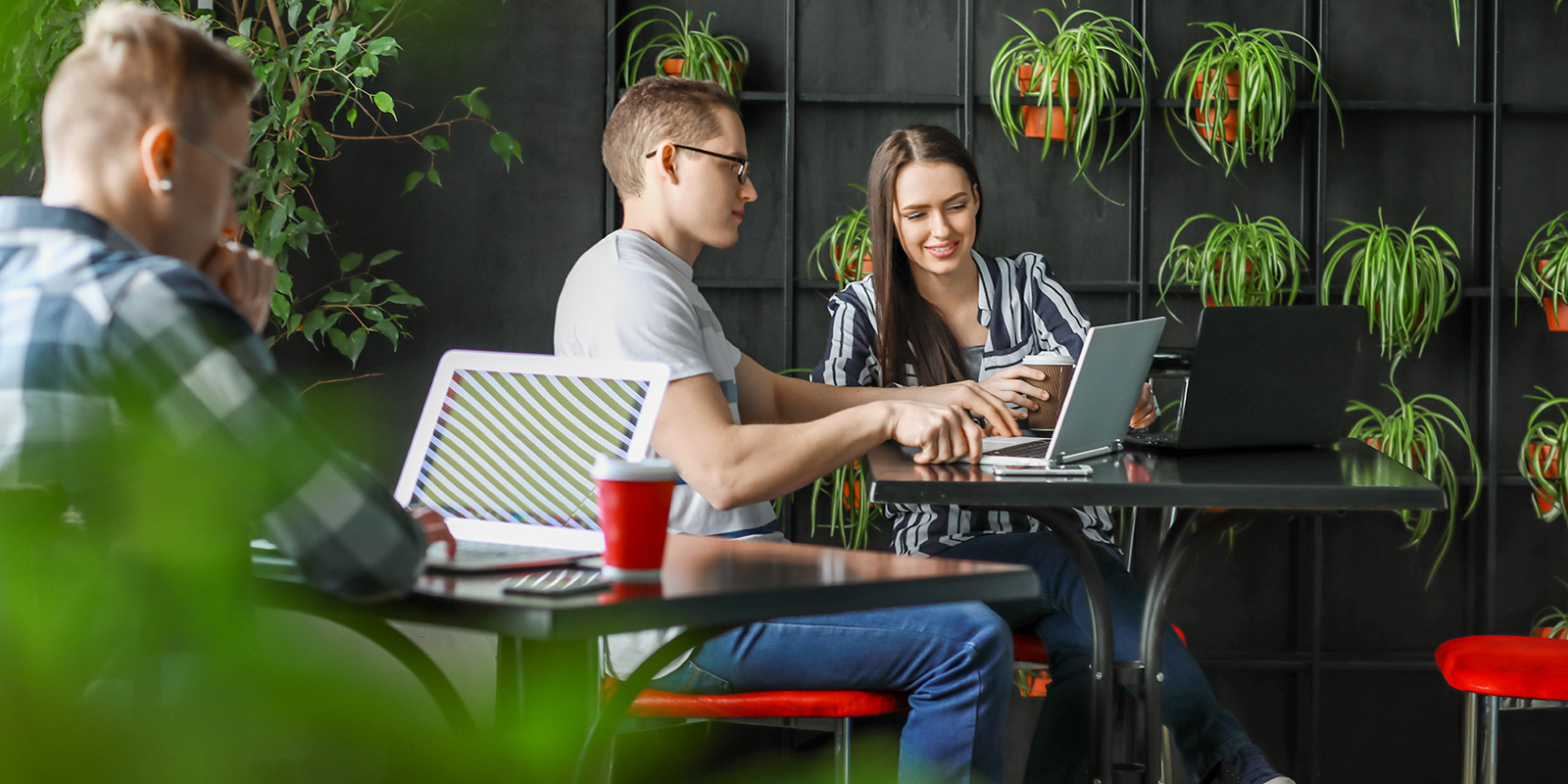 Ušetřete za pronájem kanceláře. Coworking může být levnější a přináší řadu dalších výhod